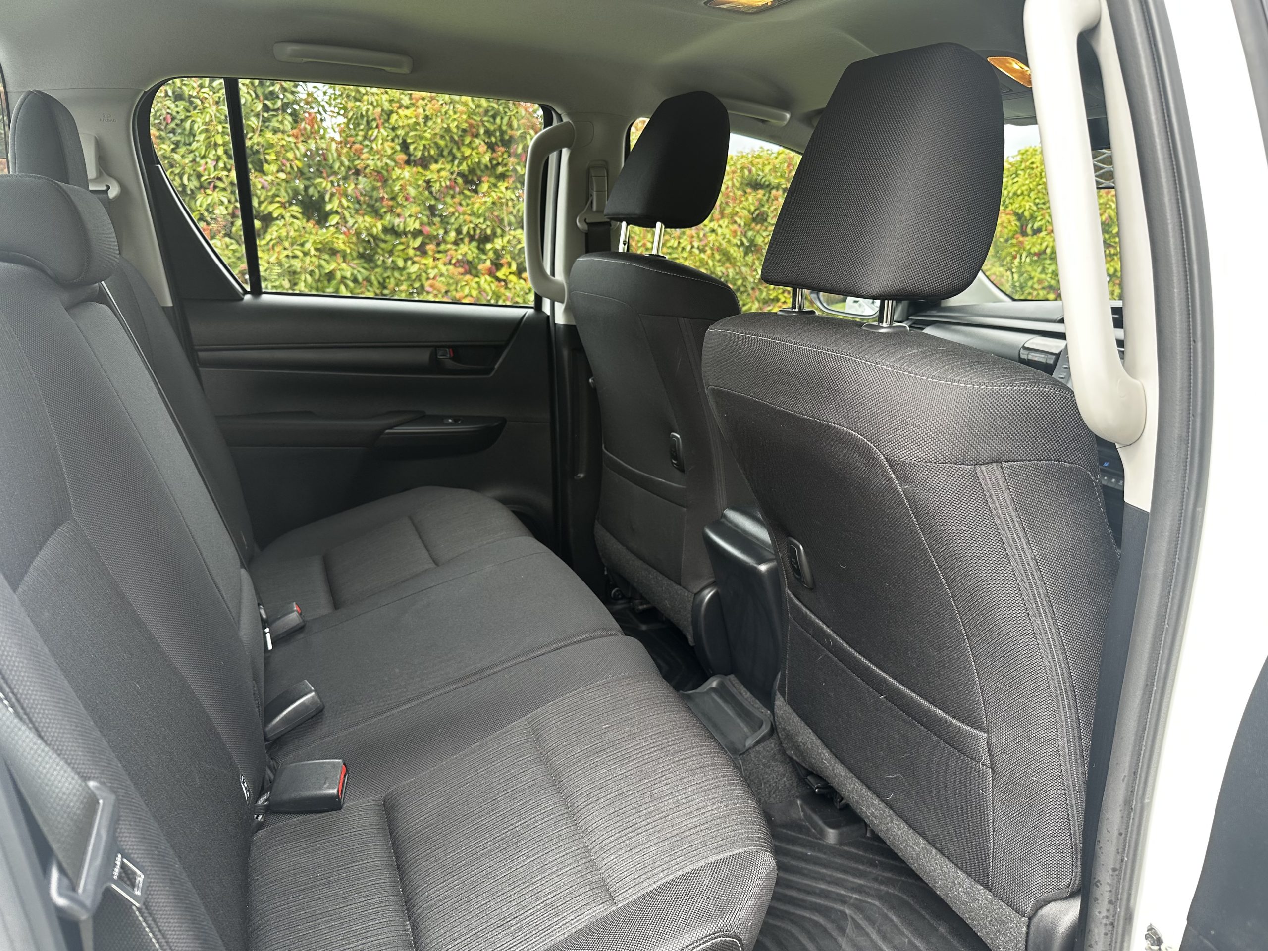 2025 Hilux SR Dual Cab-Chassis - Image 11