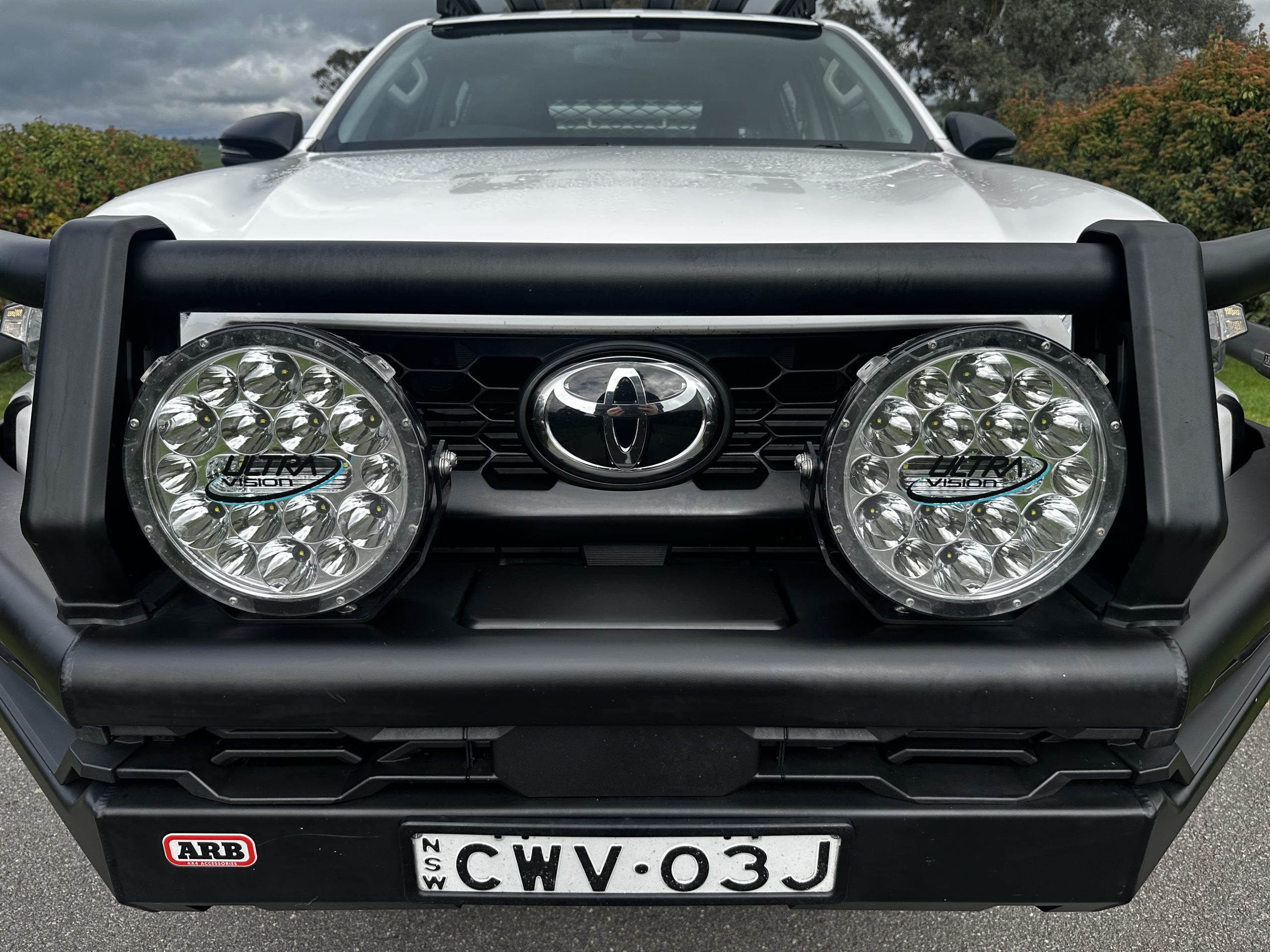 2025 Hilux SR Dual Cab-Chassis - Image 5