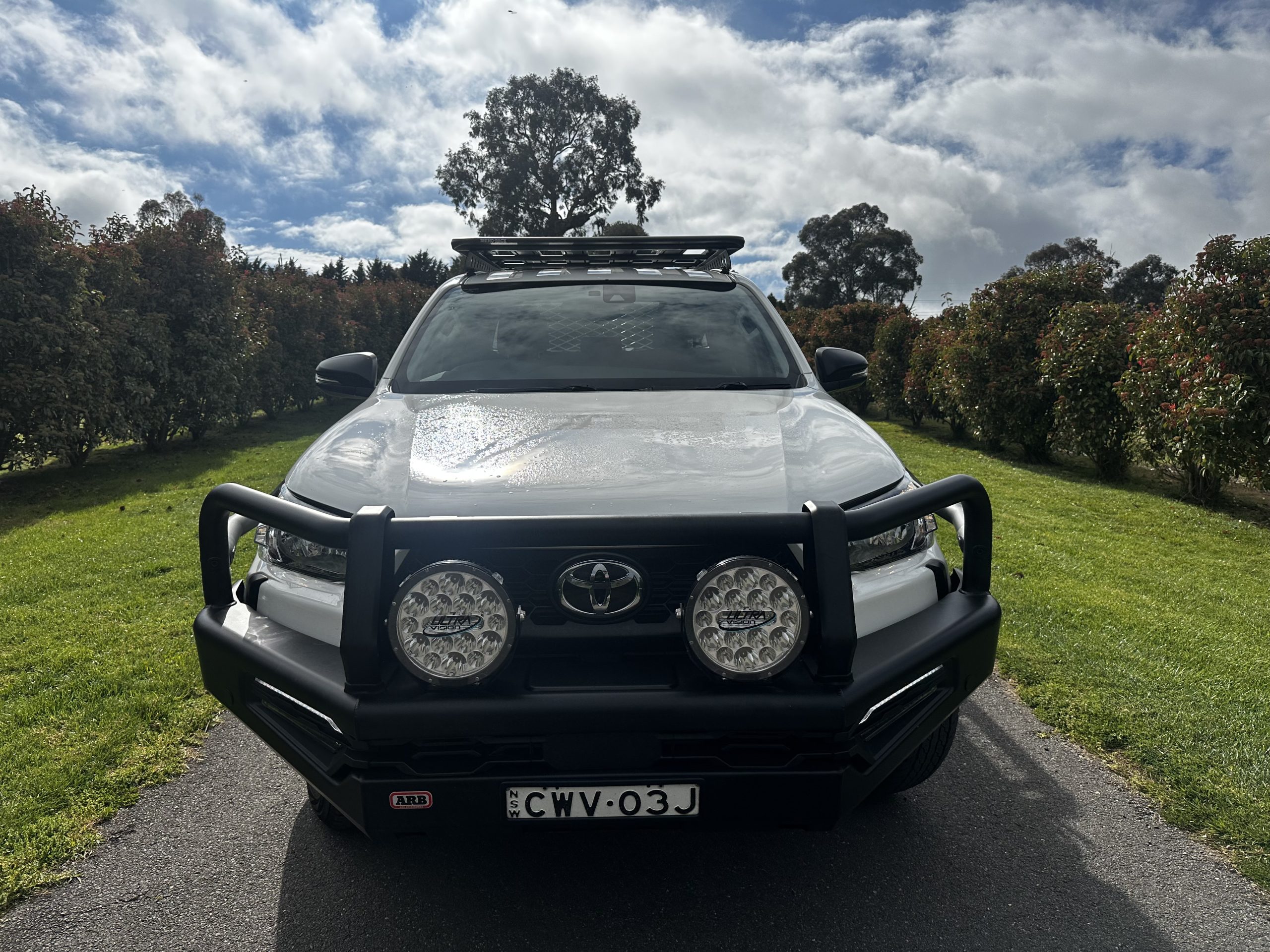 2025 Hilux SR Dual Cab-Chassis - Image 3