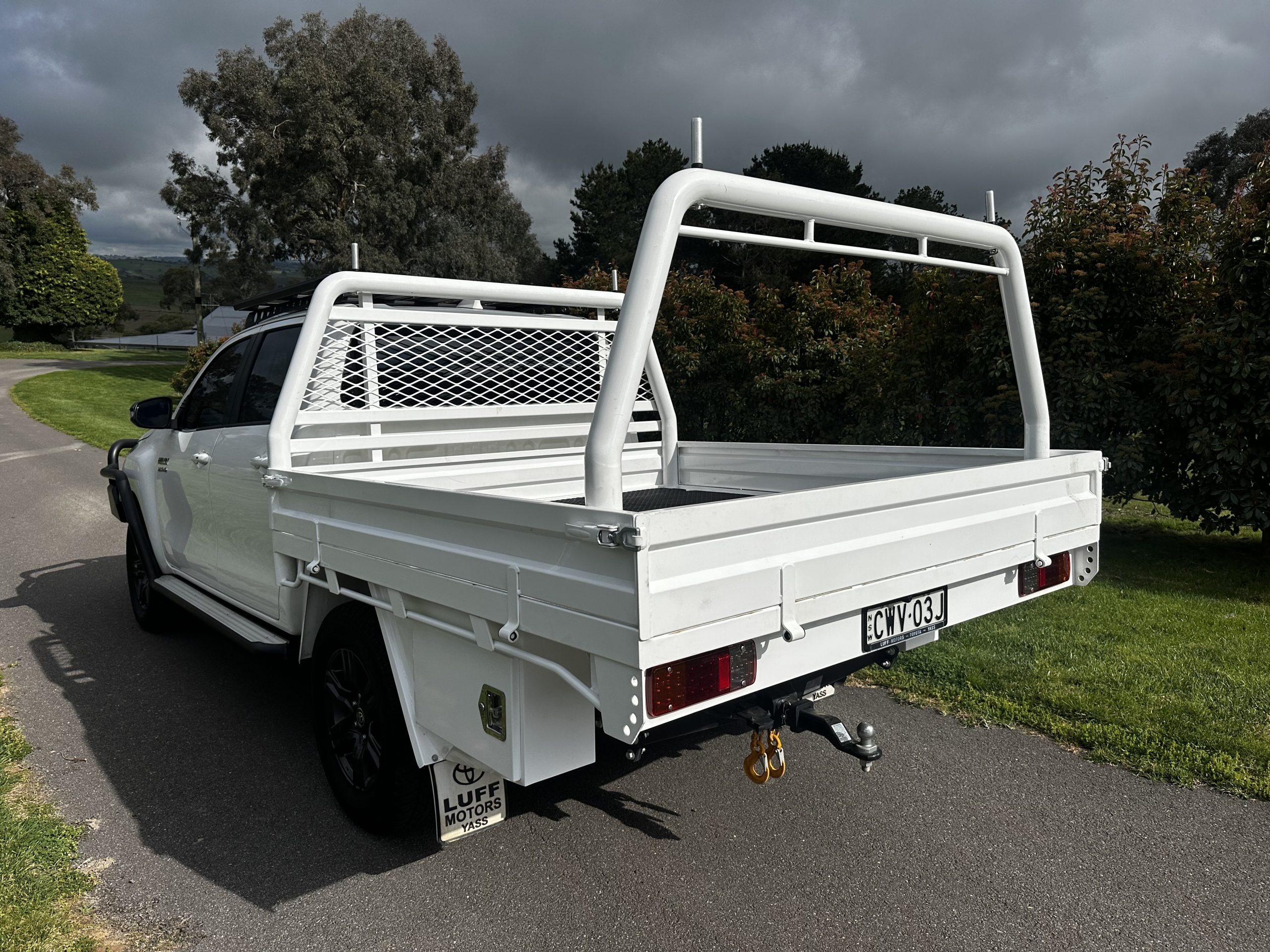 2025 Hilux SR Dual Cab-Chassis - Image 14