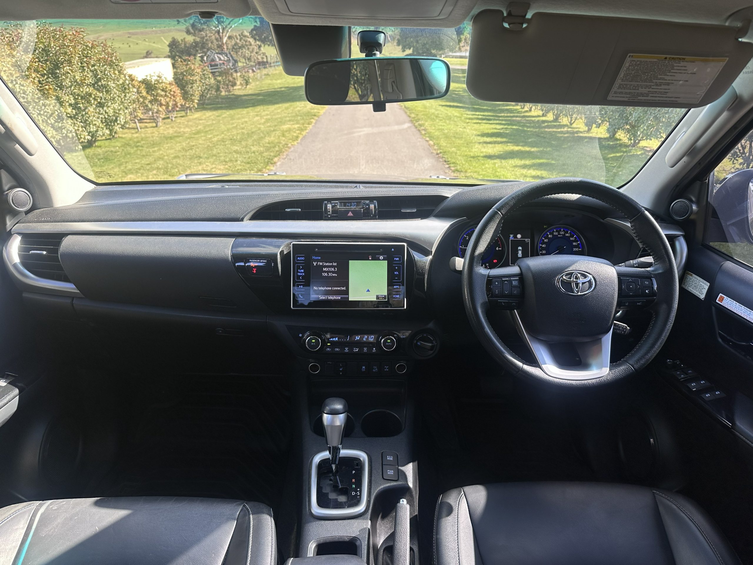 2020 Hilux 4x4 SR5 Dual Cab - Image 10