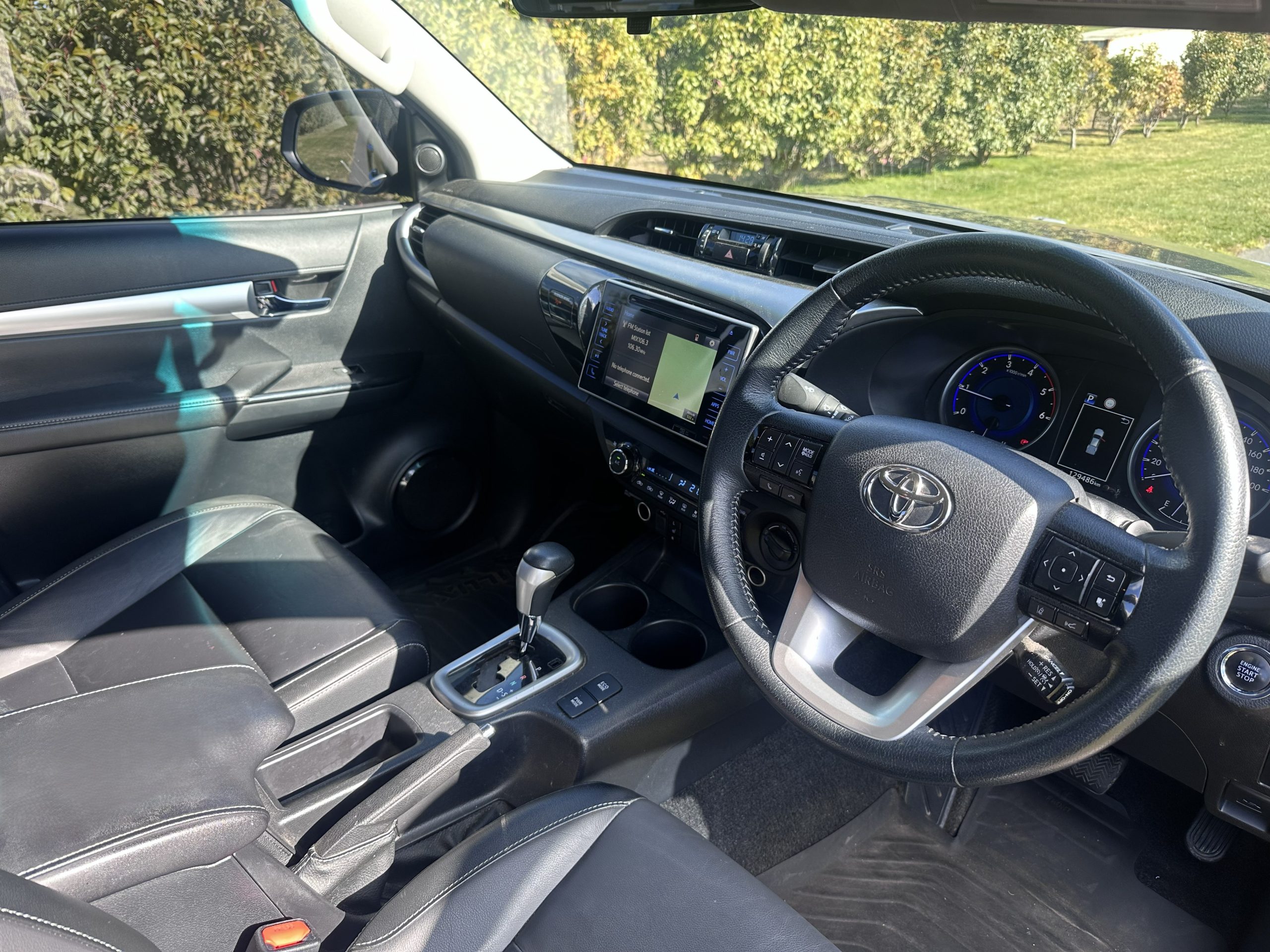 2020 Hilux 4x4 SR5 Dual Cab - Image 5