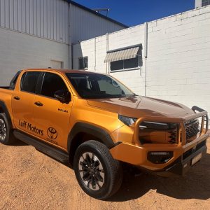 Demonstrator 2025 Toyota Hilux SR5 48V