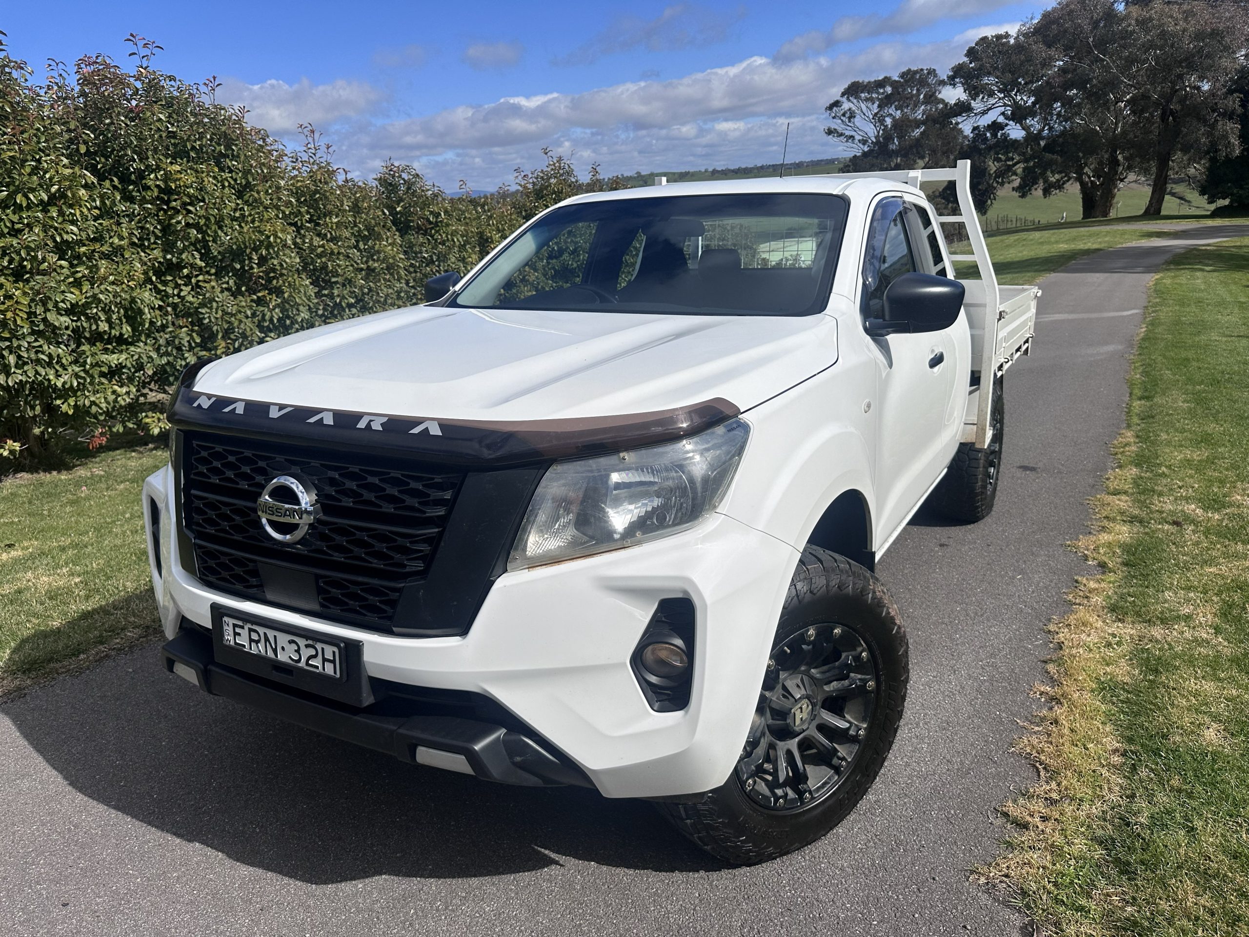 2021 Nissan Navara SL - Image 3