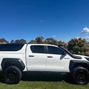 2025 TOYOTA HILUX GR-SPORT (4x4)