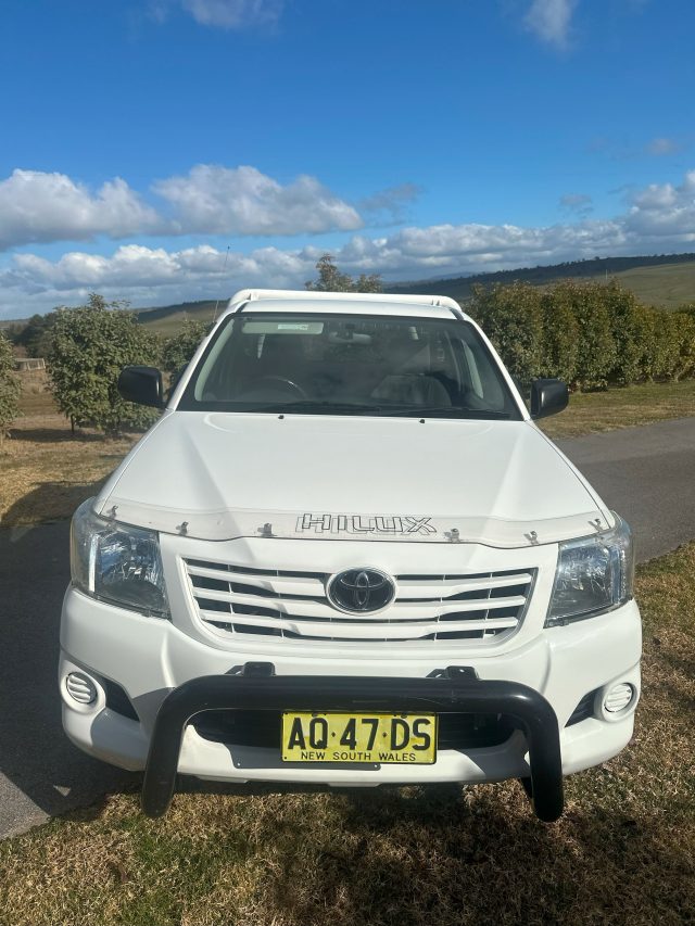 2012 TOYOTA HILUX WORKMATE - Image 2