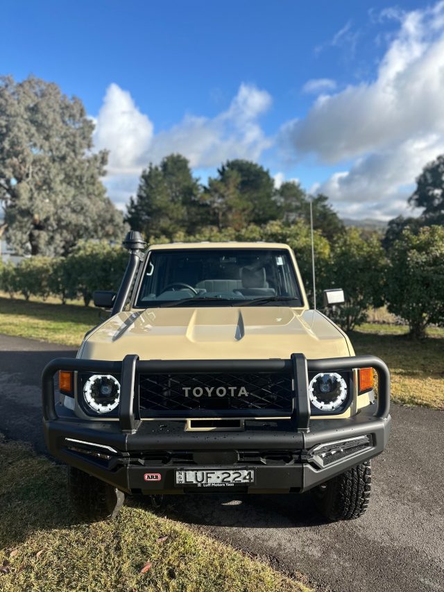 2025 TOYOTA LANDCRUISER 70 SERIES LC76 GXL + DIFF LOCKS - Image 2