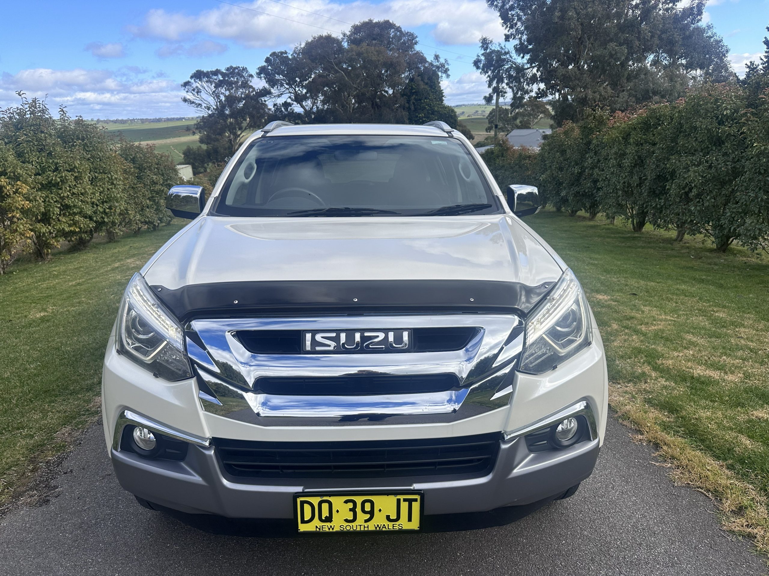 2018 Isuzu MU-X LS-T - Image 2