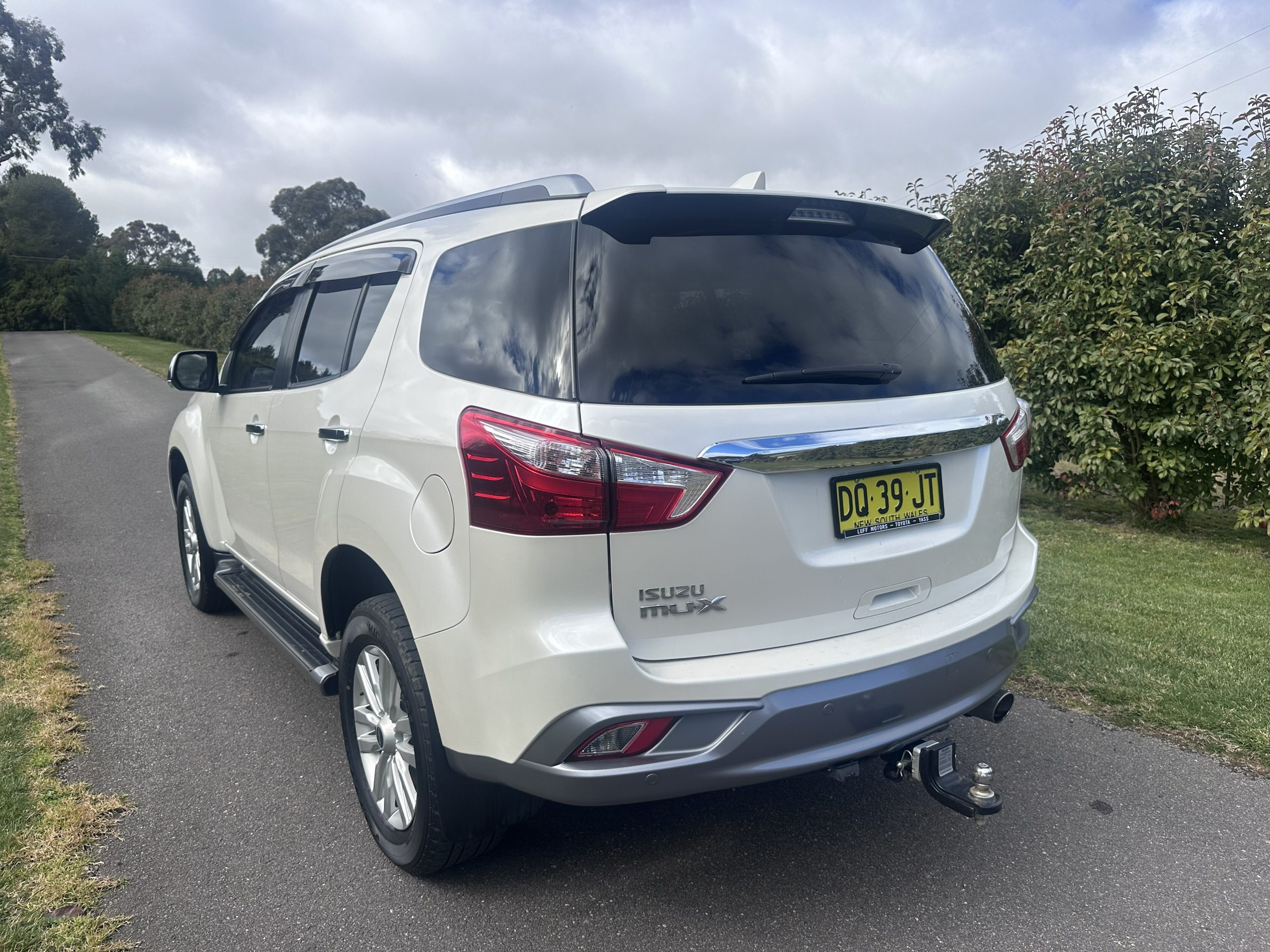 2018 Isuzu MU-X LS-T - Image 11
