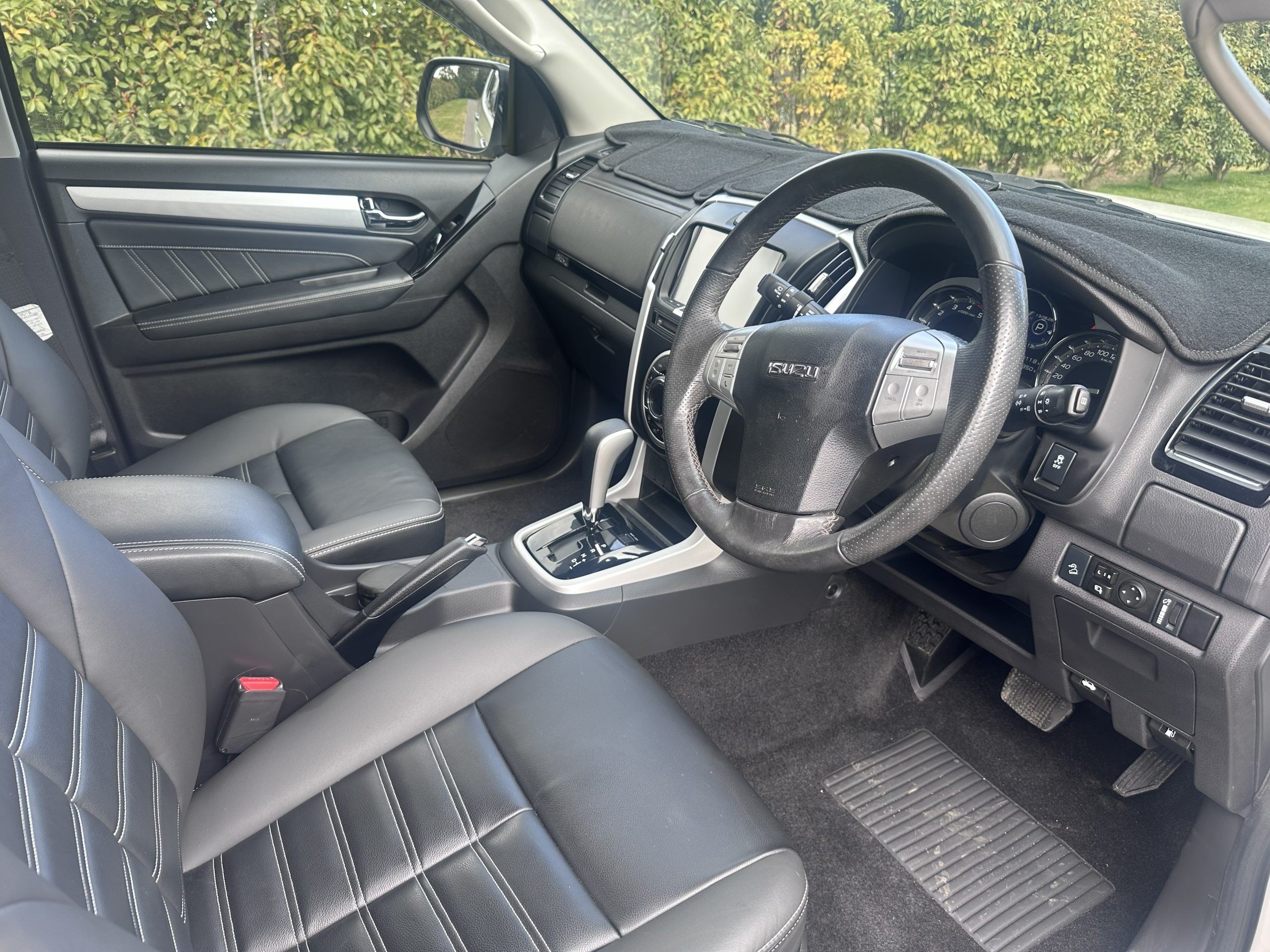2018 Isuzu MU-X LS-T - Image 6