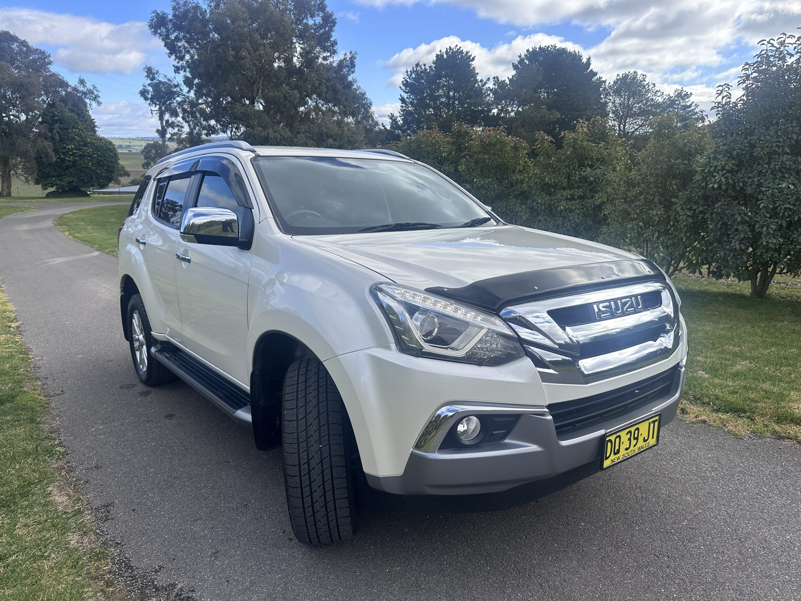 2018 Isuzu MU-X LS-T - Image 3