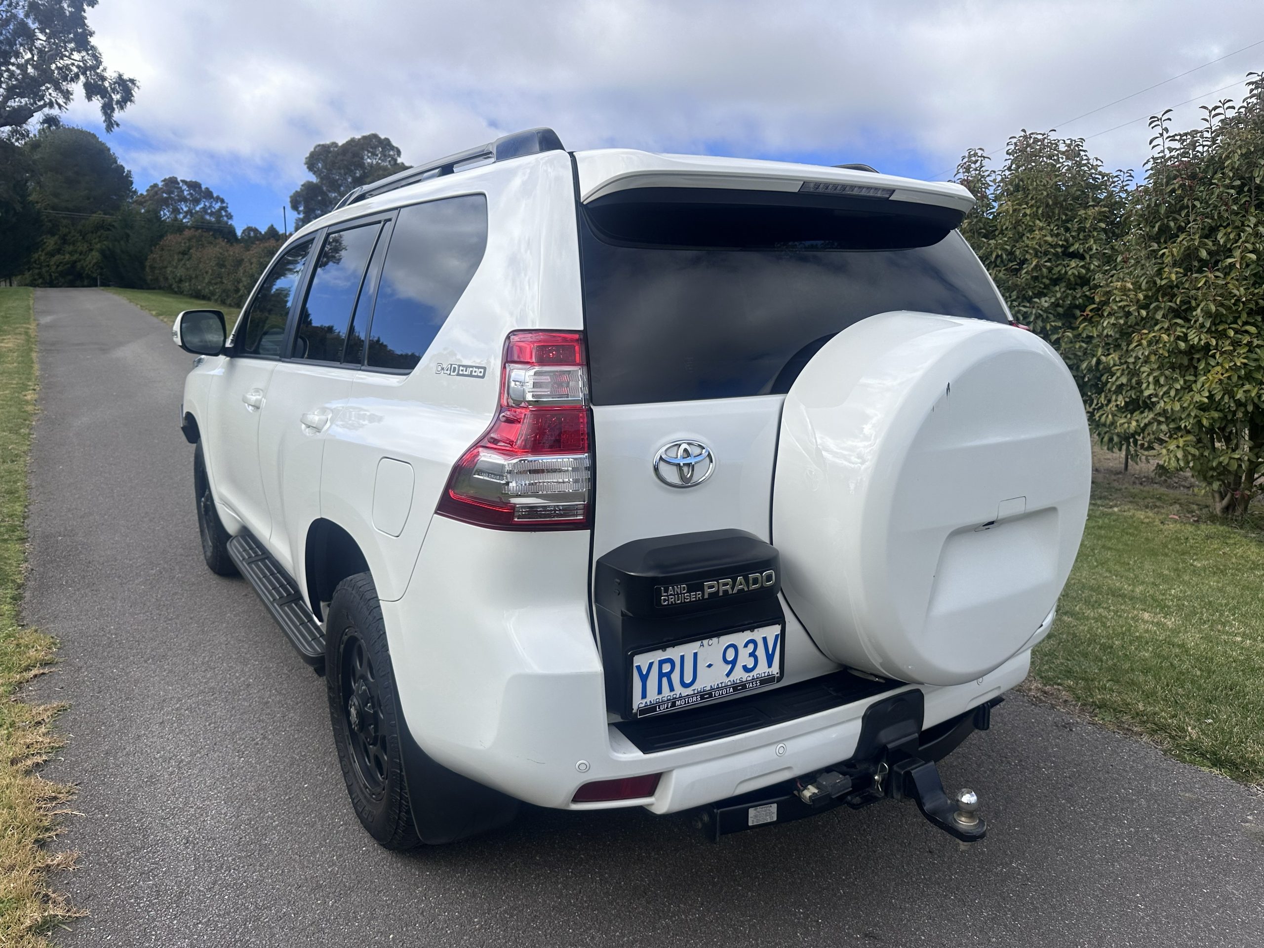 2015 Toyota Prado GXL - Image 12