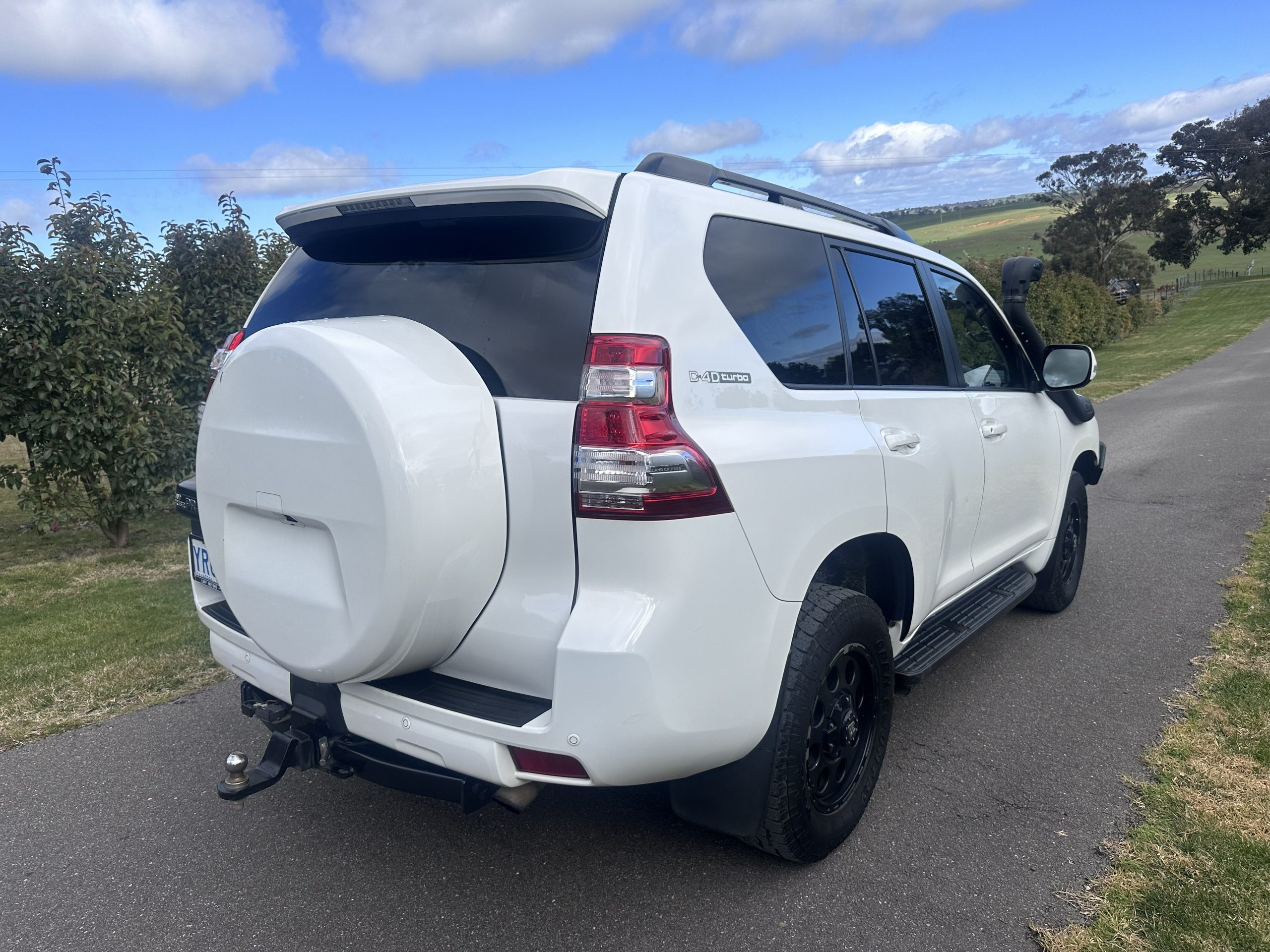 2015 Toyota Prado GXL - Image 11
